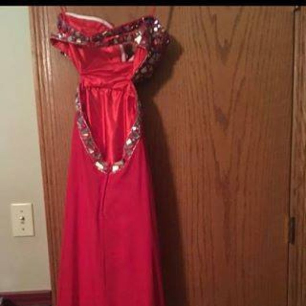 Red custom made Prom Dress, Night out, Party Open Back& Sides Sz 4 - Picture 9 of 15